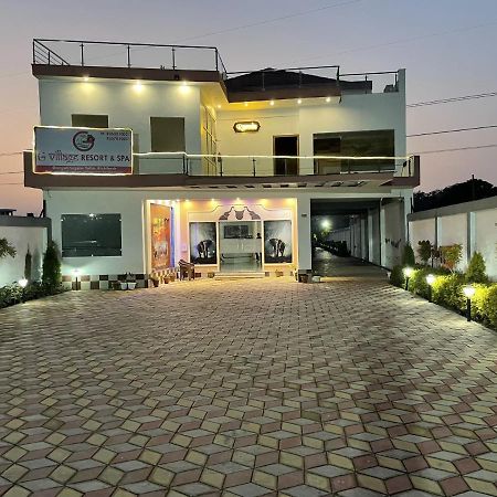 SUMEDHA G Village Resort&Spa Raiwala Exteriör bild