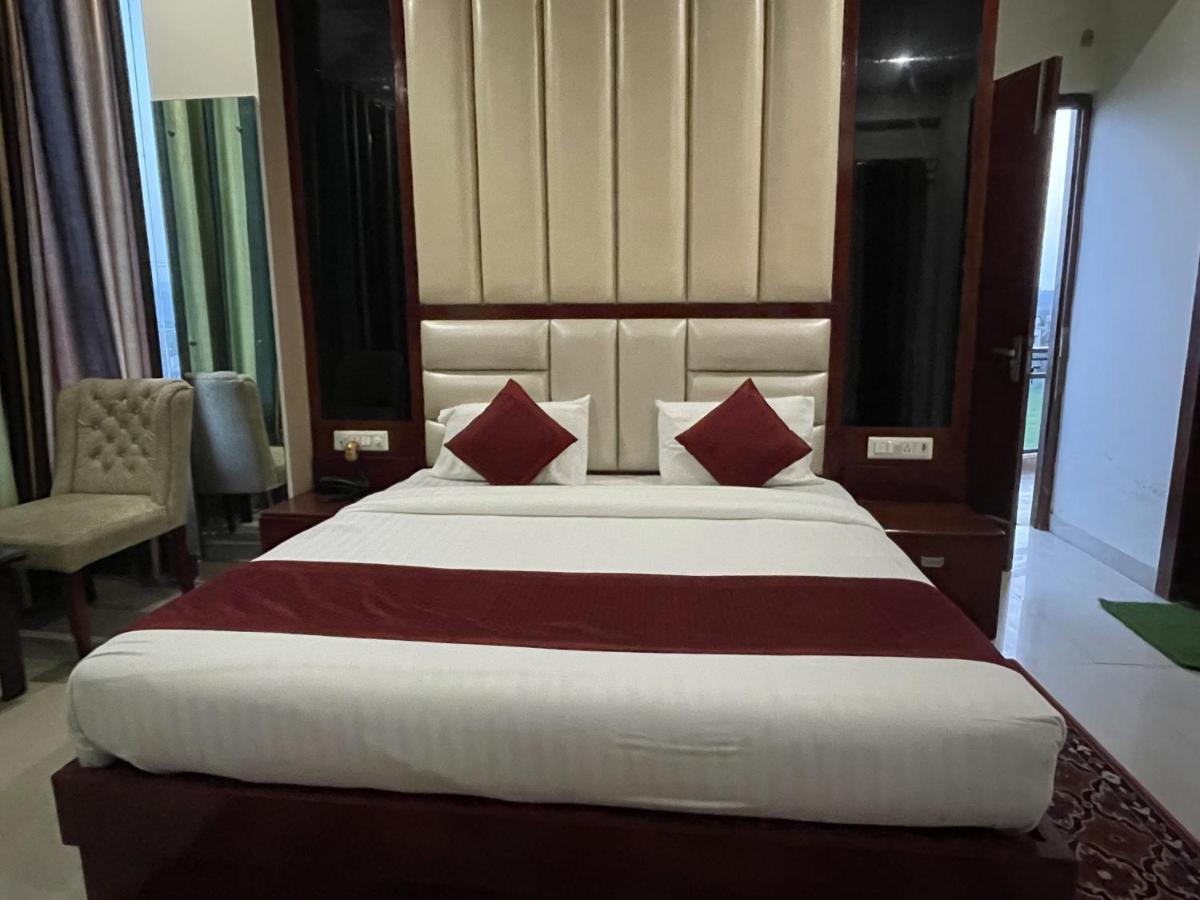 SUMEDHA G Village Resort&Spa Raiwala Exteriör bild