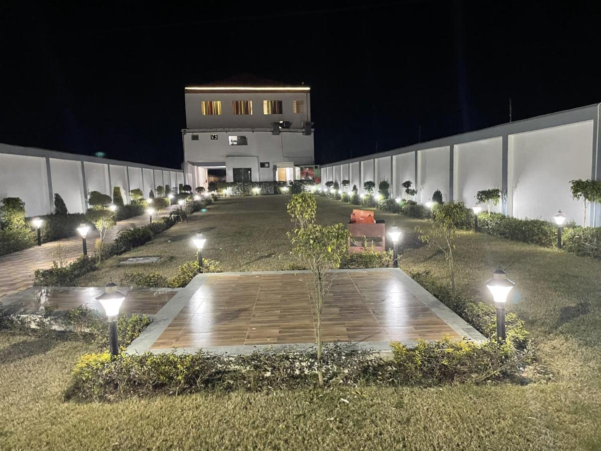 SUMEDHA G Village Resort&Spa Raiwala Exteriör bild